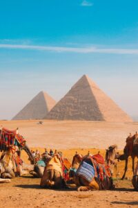 Pyramids of Giza and Machu Picchu – Top Historical Destinations