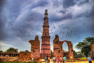Qutub Minar: Delhi's Iconic UNESCO World Heritage Monument Historical architecture of Qutub Minar